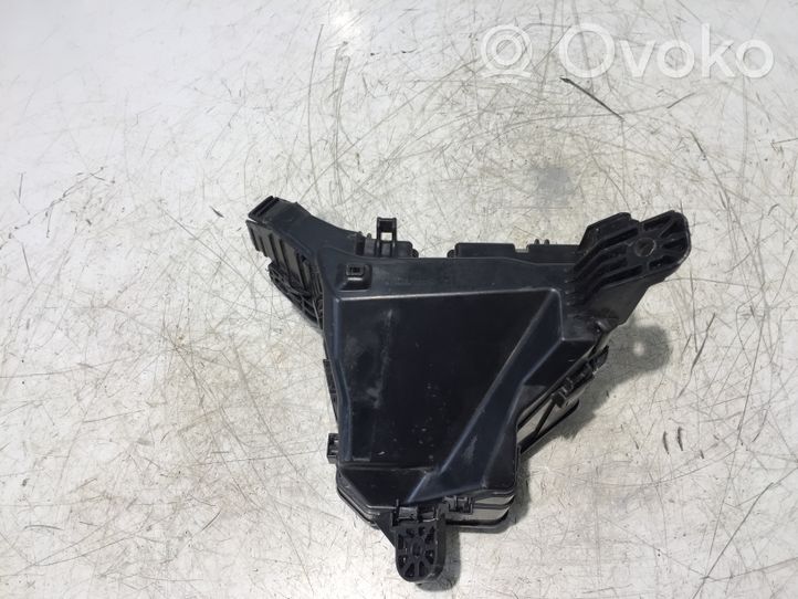 Toyota Yaris Boîte à fusibles 821150UG00C