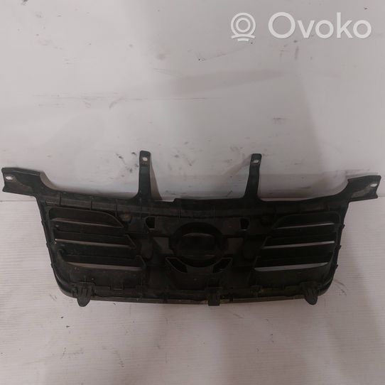 Nissan X-Trail T30 Grille calandre supérieure de pare-chocs avant 623108H700