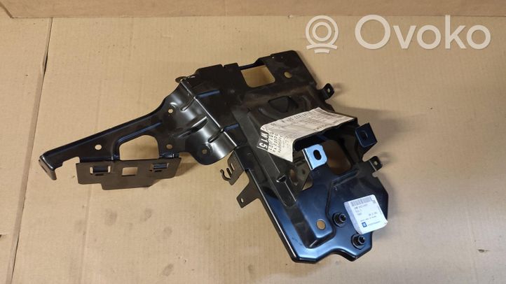 Opel Insignia B Vassoio scatola della batteria 84213689