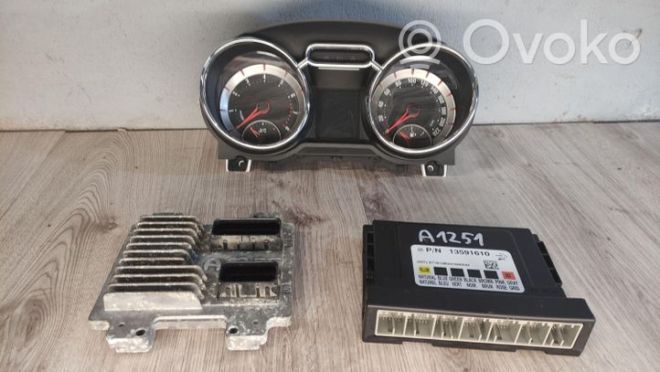 Opel Meriva B Engine ECU kit and lock set 12659379
