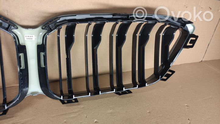 BMW M2 F87 Front bumper upper radiator grill 8073540