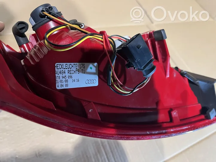 Audi A5 8T 8F Lampa zderzaka tylnego 8T0945096