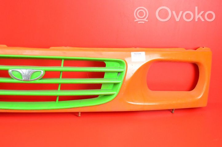 Chevrolet Lacetti Grille de calandre avant 3352-8203220