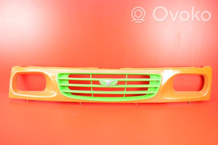 Chevrolet Lacetti Grille de calandre avant 3352-8203220