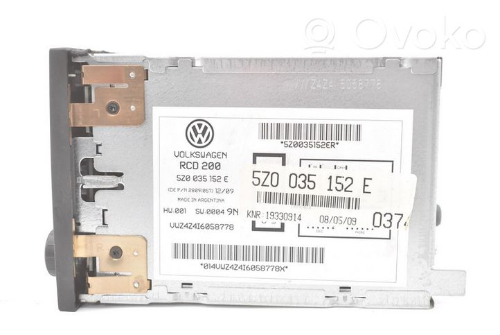 Volkswagen Fox Radija/ CD/DVD grotuvas/ navigacija 5Z0035152E