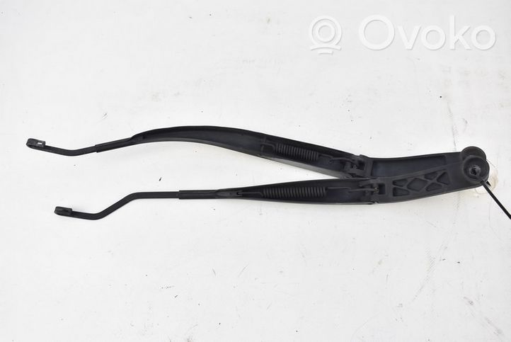 KIA Soul Front wiper blade arm 