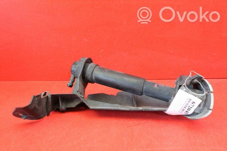 Porsche Cayenne (9PA) Ugello a spruzzo lavavetri per parabrezza 7L5955978