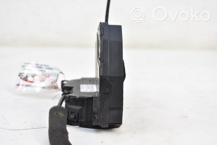 Renault Latitude (L70) Rear door lock 825030014R