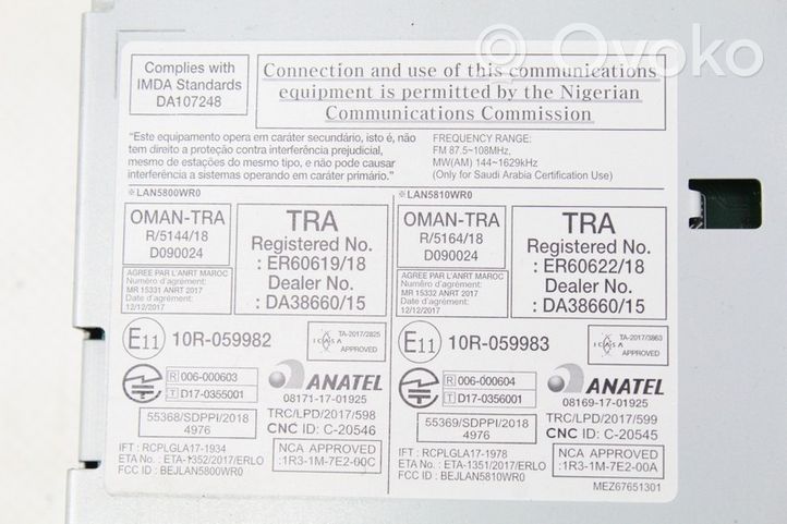 Renault Trafic I Panel / Radioodtwarzacz CD/DVD/GPS 281155777R