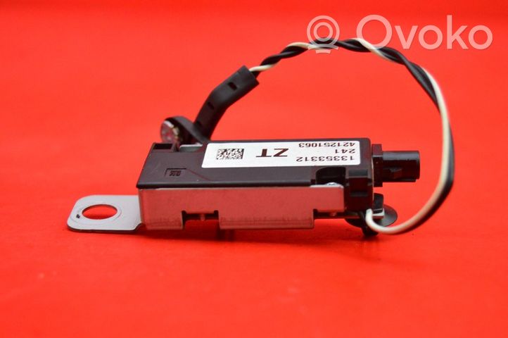 Opel Astra J Amplificatore 13353312