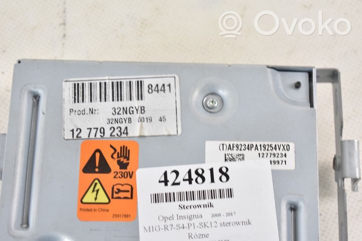 Opel Insignia A Boîte à fusibles relais 12779234