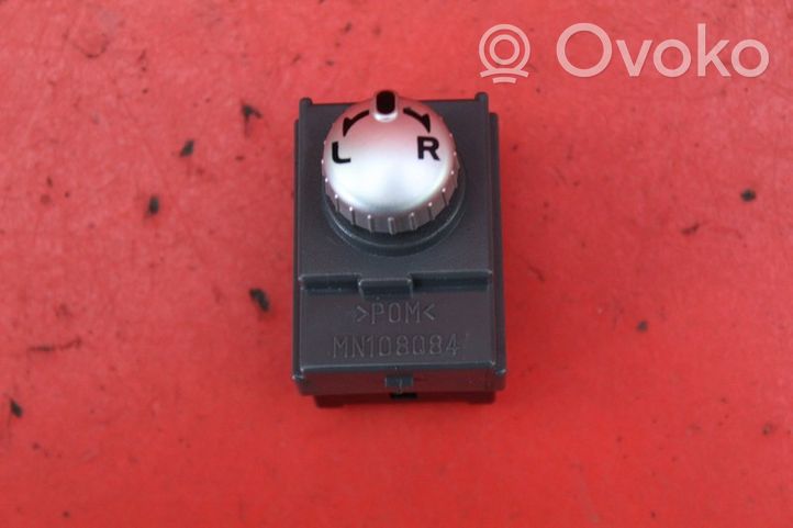 Mitsubishi Colt Interruttore riscaldamento specchietti MN108084