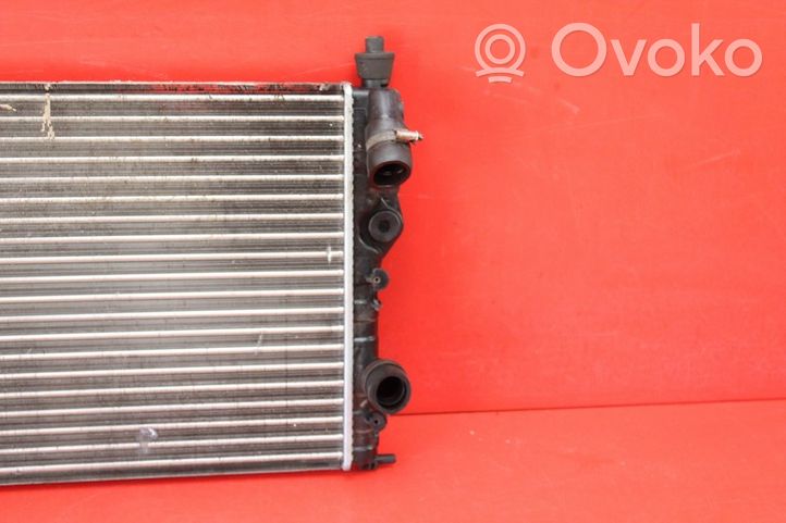 Renault Clio II Radiateur de refroidissement D7R003TT