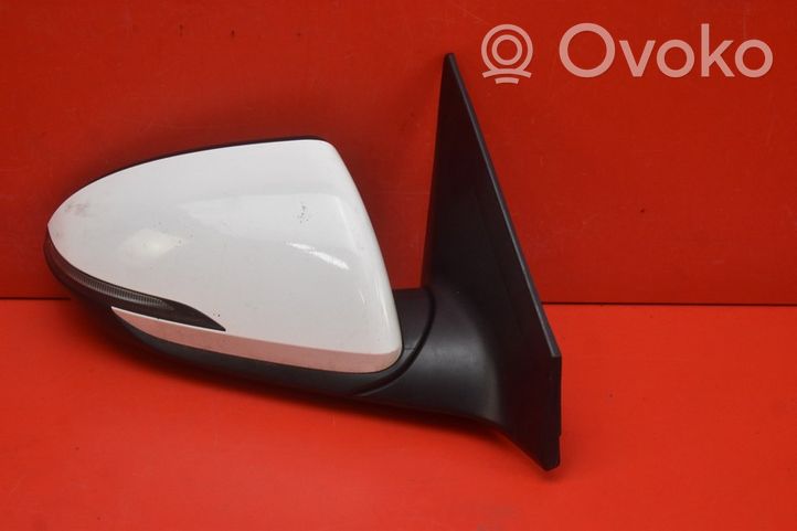 Hyundai Elantra VI Front door electric wing mirror 044782