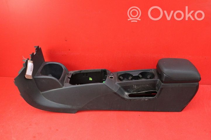 Volvo V50 Center console 8687408