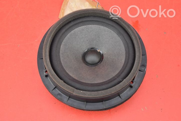 Suzuki Swift Subwoofer-bassokaiutin 39102-68L00