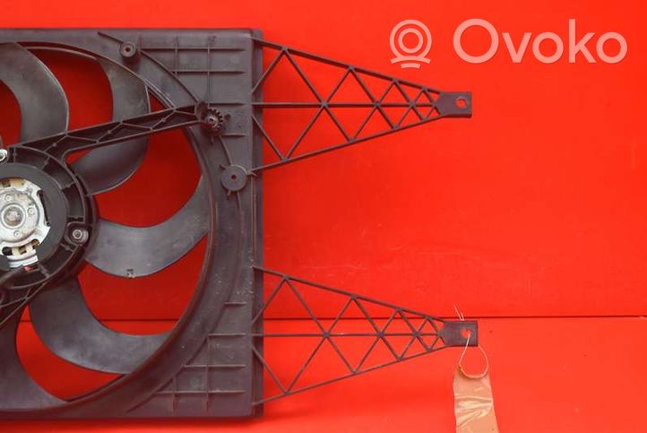 Volkswagen Polo IV 9N3 Elektrisks radiatoru ventilators 6Q0121207N