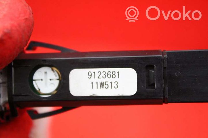 Volvo V60 Hazard light switch 9123681