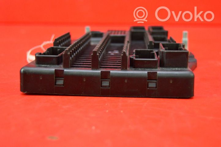 Jaguar XJ X350 Fuse box set 2W93-14A073-CE