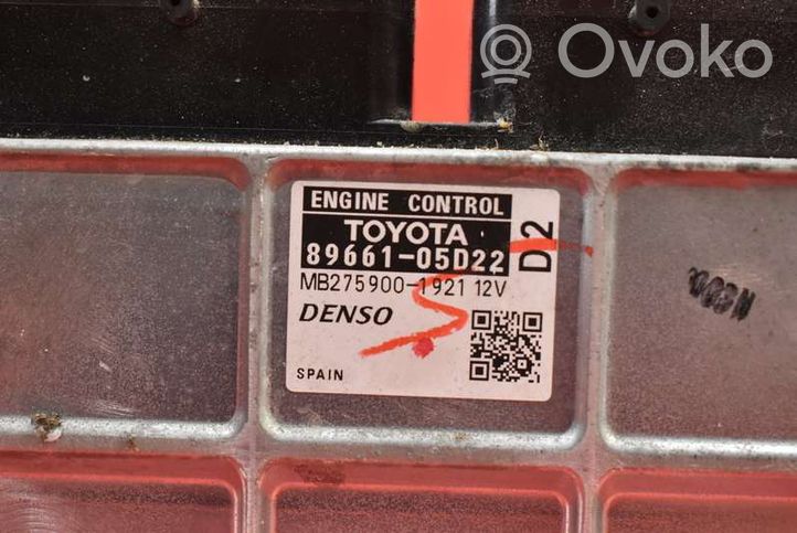 Toyota Avensis T270 Engine control unit/module ECU 89661-05D22