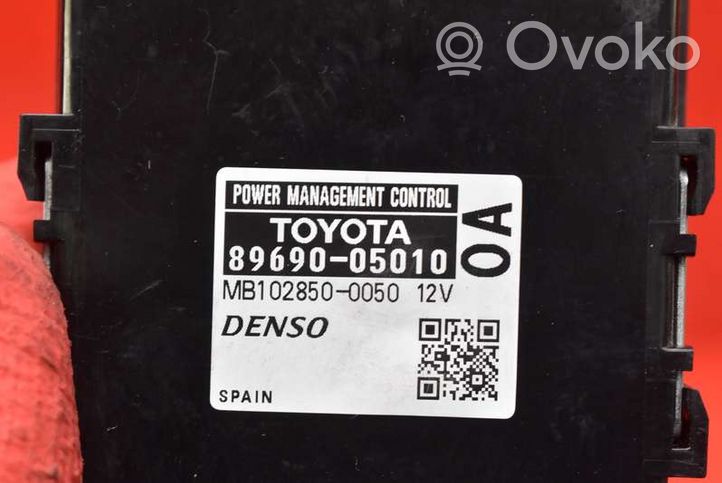 Toyota Avensis Verso Moottorin ohjainlaite/moduuli (käytetyt) 89690-05010