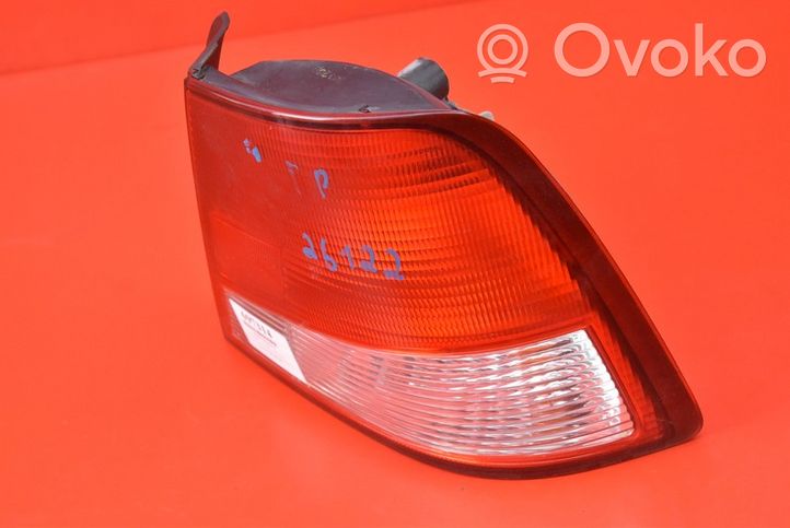 Hyundai Accent Rear/tail lights R92402-252