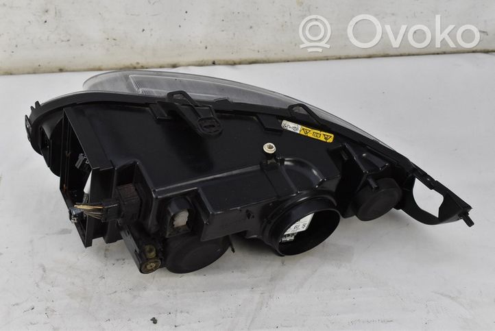 Saab 9-5 Lampa przednia 89101417-006-DX