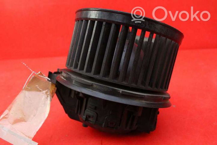 Ford Fiesta Ventola riscaldamento/ventilatore abitacolo 0130115551