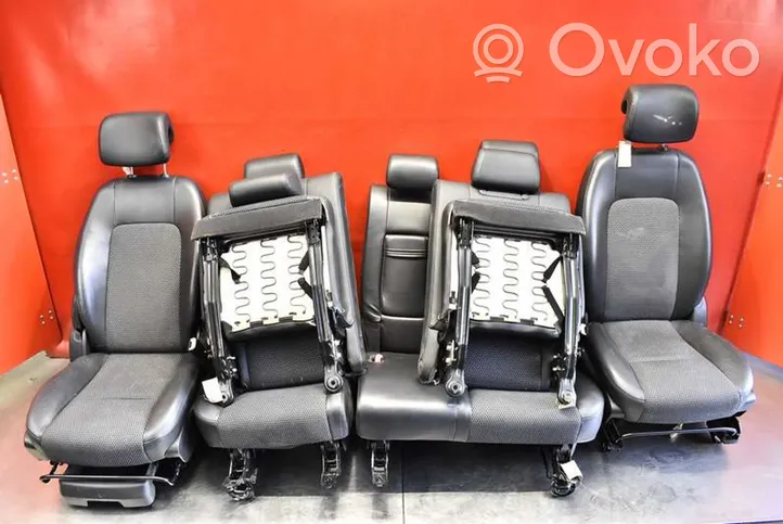 Chevrolet Captiva Seat set CHEVROLET