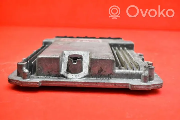 Renault Laguna III Komputer / Sterownik ECU silnika 8200726880