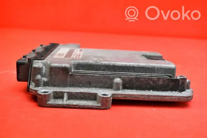 Renault Laguna III Komputer / Sterownik ECU silnika 8200726880