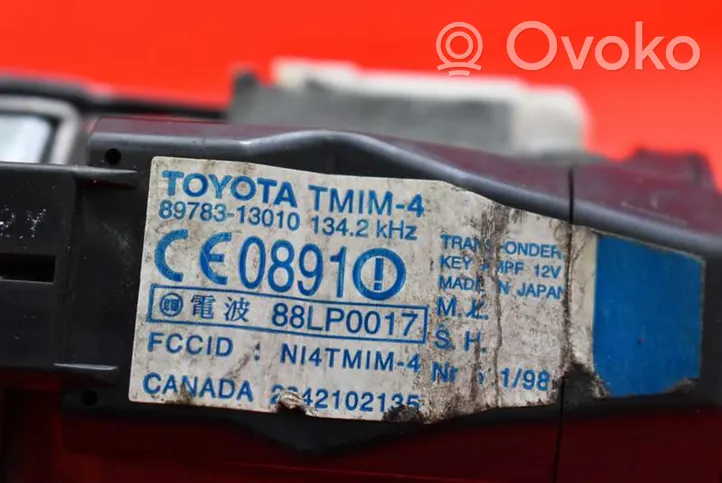 Toyota Corolla Verso E121 Užvedimo spynelė 89783-13010