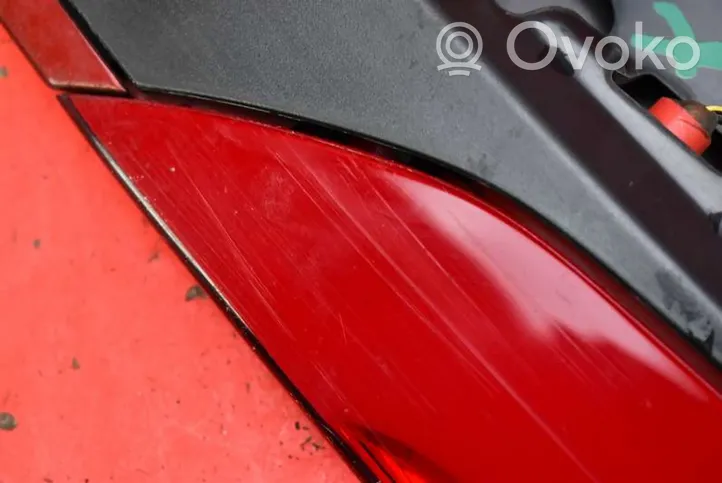 Volvo V60 Spoiler tylnej szyby klapy bagażnika 31383682