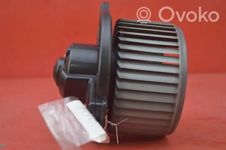 Toyota Yaris Verso Ventola riscaldamento/ventilatore abitacolo 194000-0821