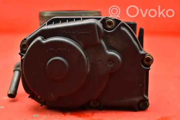 Volkswagen Bora Throttle body valve 06A133064H