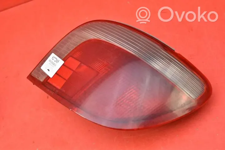 Toyota Yaris Verso Luci posteriori 52-004