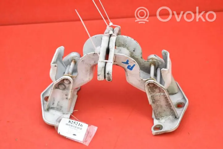 Opel Vivaro Tailgate/trunk/boot hinge 312304K