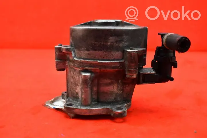 Nissan Primera Vacuum pump NISSAN