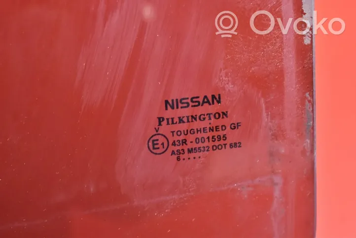 Nissan Note (E11) Szyba drzwi tylnych NISSAN