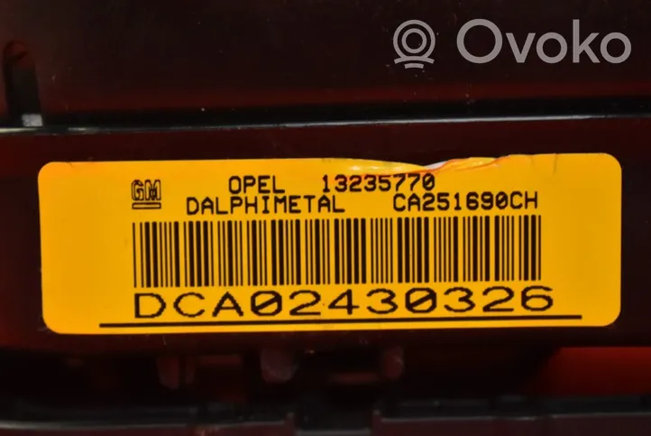 Opel Corsa D Airbag de volant 13235770