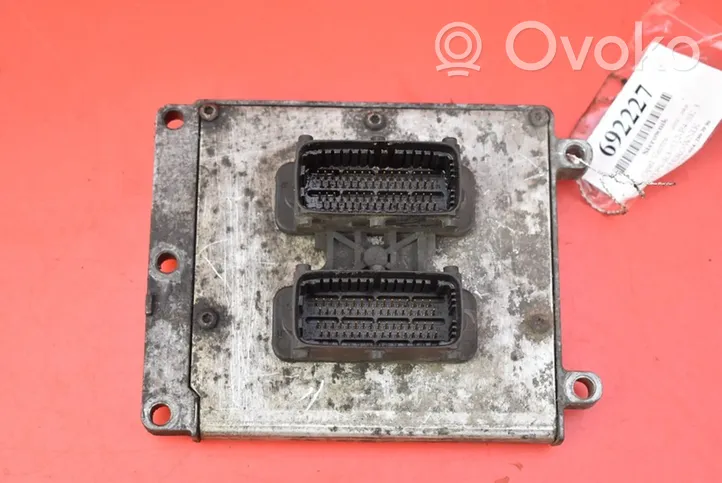 Opel Vectra C Centralina/modulo motore ECU 12571663AL