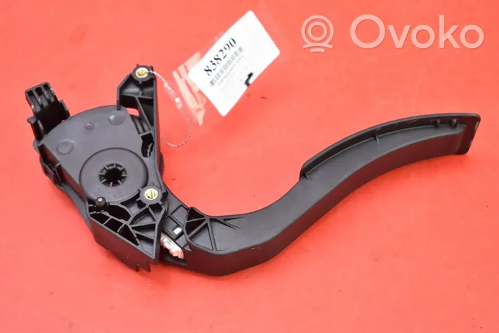 Renault Clio I Accelerator throttle pedal 180029347R