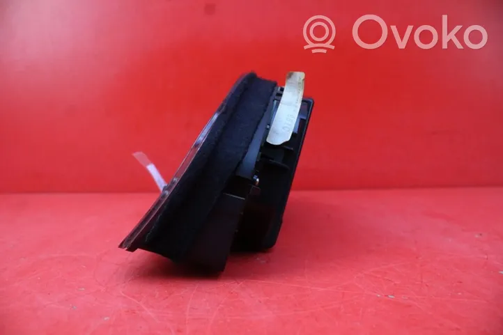 Audi A4 S4 B5 8D Tachimetro (quadro strumenti) 8D0919861C