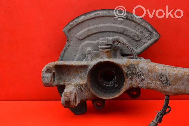 Audi A6 Allroad C5 Fuso a snodo con mozzo ruota anteriore 8D0407258