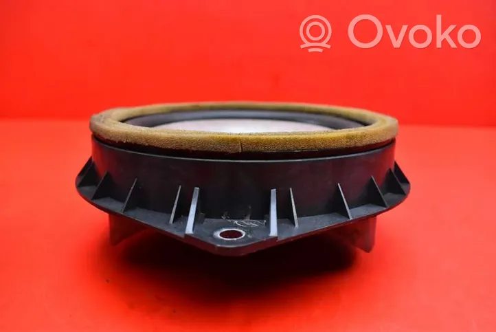 Toyota Avensis Verso Enceinte subwoofer 86160-05180