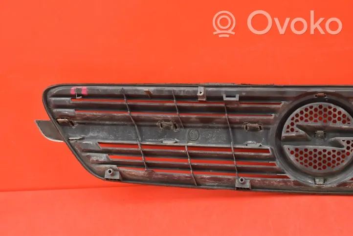 Opel Meriva A Grille de calandre avant 13117843