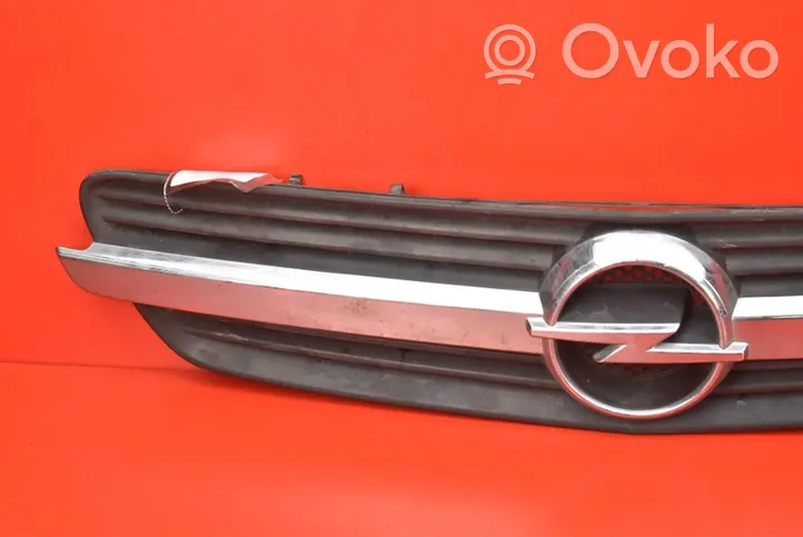 Opel Meriva A Grille de calandre avant 13117843