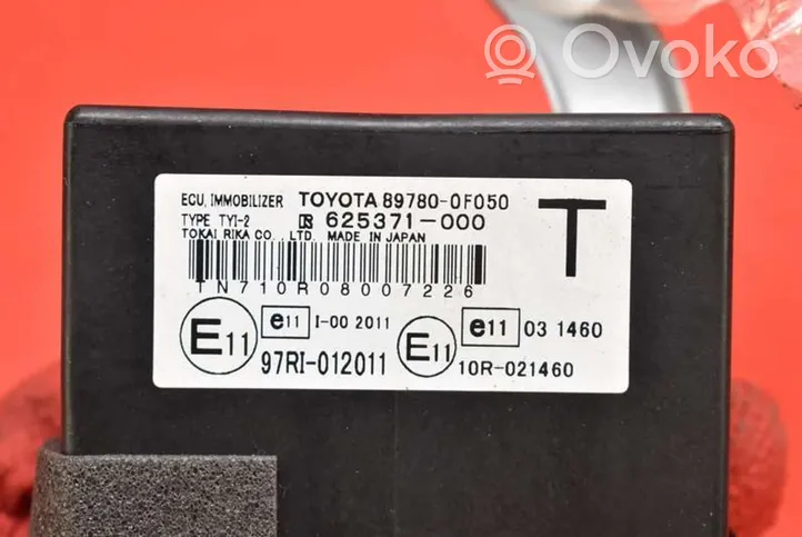 Toyota Corolla Verso E110 Блок управления двигателем ECU 89780-0F050