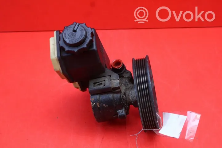 Opel Vectra C Power steering pump 90495957