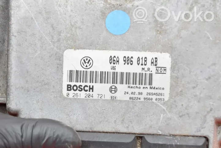 Volkswagen New Beetle Centralina/modulo motore ECU 06A906018AB